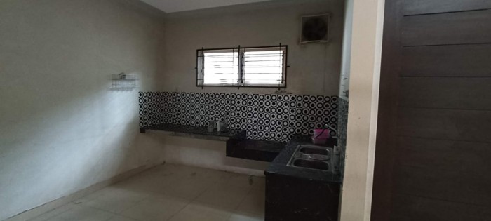 Rumah Disewakan Semi Furnished di Taman Lembah Hijau Lippo Cikarang